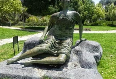 פסל בפארק